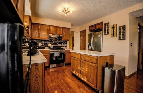 Reynoldsburg House | Spacious Cozy home w/King Master Ste