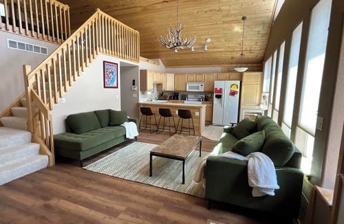 Warm Springs Cabin | Spacious & Cozy Mountain Cabin in Fairplay
