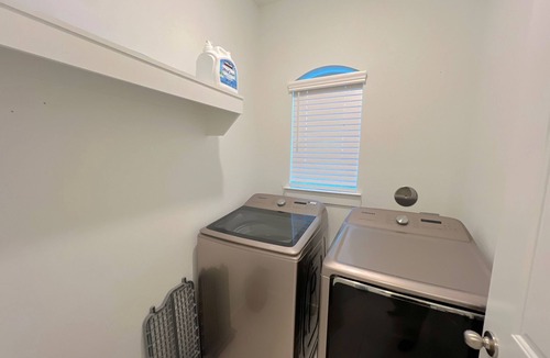 Houston House | Spacious & Cozy Stay for Families & Groups 5 bedroom house in Houston