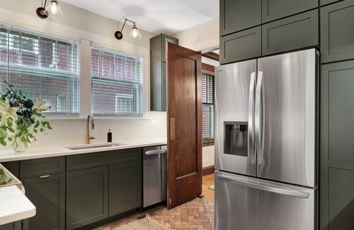 Champaign House | Spacious Craftsman Charmer