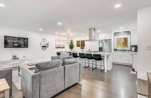 Belvedere Park House | Spacious Decatur Home Sleeps 12, Work-Ready