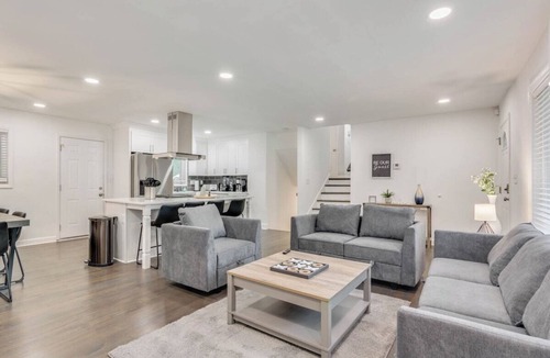 Belvedere Park House | Spacious Decatur Home Sleeps 12, Work-Ready