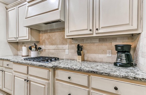 Edmond House | Spacious Deer Creek Home w/Study & Yard