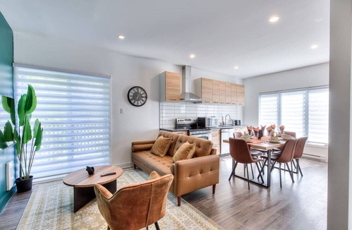 Longueuil House | Spacious Delightful 3.5BR Easy Access to Montréal
