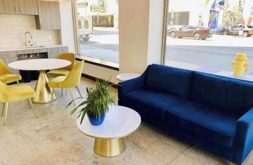 Downtown Tulsa Apartment | Spacious Designer Apartment Downtown Tulsa-Gym Access