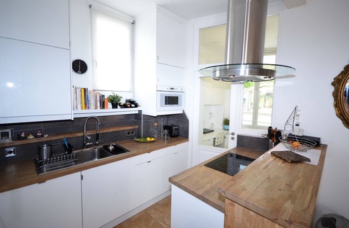 Le Piol Apartment | Spacious designer apartment + studio