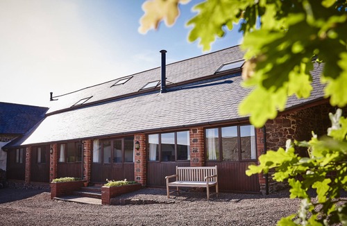 Worlington House | Spacious detached Barn, beautifully appointed