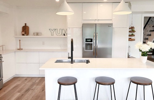 Long Branch House | Spacious Detached House close to Downtown and Lake