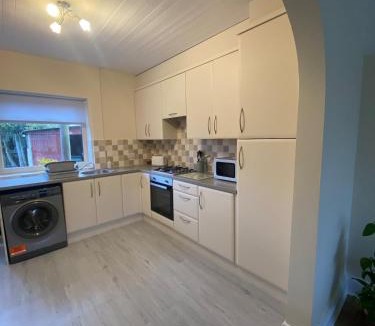 Dinnington House | Spacious Dinnington bungalow