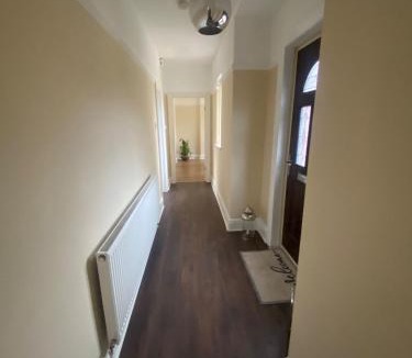 Dinnington House | Spacious Dinnington bungalow