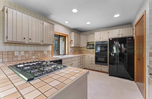 Truckee House | Spacious Donner Lakeview Home