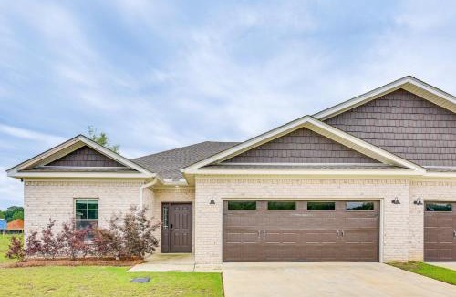 Dothan House | Spacious Dothan Home about 4 Mi to Downtown!