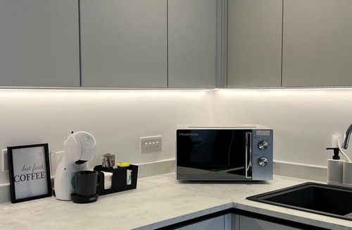 Hemel Hempstead Apartment | Spacious Double Bedroom - Balcony View