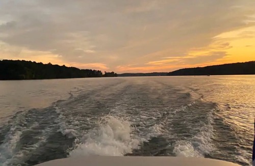 Kirby House | Spacious Double Loft Cabin Near Lake Greeson Pet-Friendly– Sleeps 8