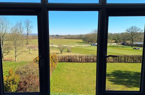 Cranleigh House | Spacious Double Room with Lovely Views