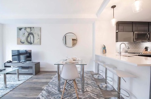 Shawmut Apartment | Spacious Downtown 1BR | Laundry In-unit | High Ceilings