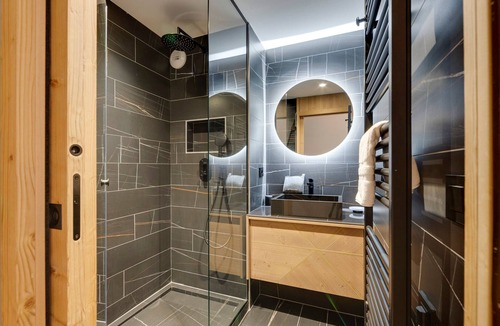 Arc-1800 Apartment | Spacious Duplex with Spa, 4 Bedrooms, Arc 1800