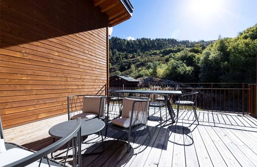 Arc-1800 Apartment | Spacious Duplex 6 Guests Arc 1800 with Spa