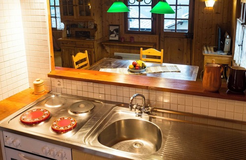 St. Luc Ski Chalet | Spacious duplex apartment in chalet – Sleeps 8Charming apartment of 96 m² on 2 floors, located in a