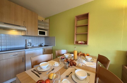 Cerbere Apartment | Spacious Duplex Escape
