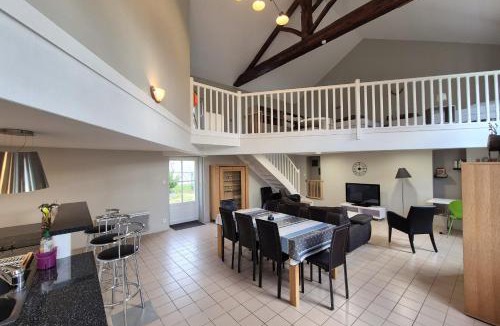 Grosbreuil House | Spacious duplex house in Grosbreuil