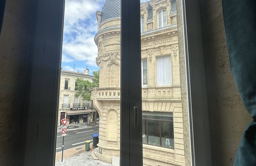 Capucins - Victoire Apartment | 🏡Spacious Duplex near Saint jean train station.🏡