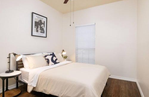 Euless House | Spacious Duplex Near World Cup & DFW Airport