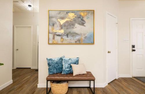 Euless House | Spacious Duplex Near World Cup & DFW Airport