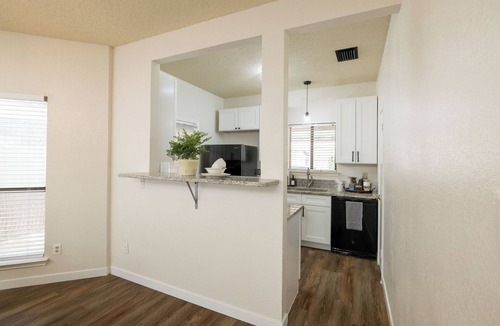 Euless House | Spacious Duplex World Cup Fun