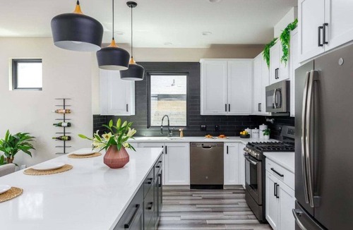 Holly House | Spacious East Austin Home Private Gym & Free Parking