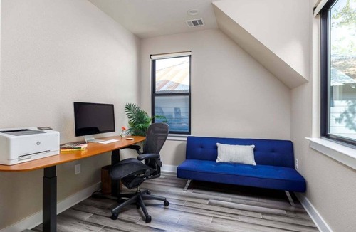 Holly House | Spacious East Austin Home Private Gym & Free Parking