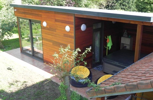 Steenvoorde Cottage | Spacious eco-friendly cottage with garden and pets welcome in Steenvoorde