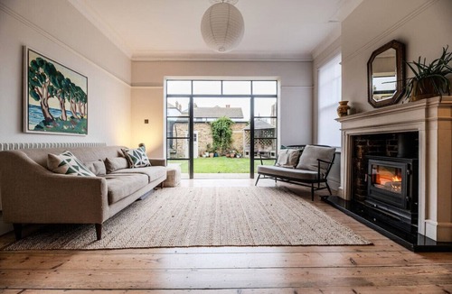 Broadstairs House | Spacious Edwardian 5-bed House, steps from Beach