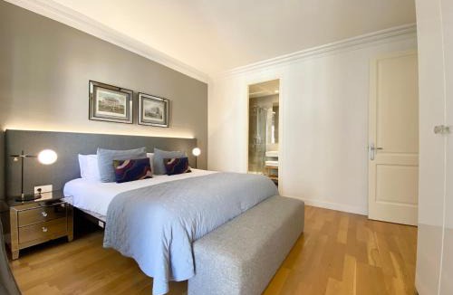 Sant Gervasi Apartment | Spacious Elegant on Avenue Diagonal By MyRentalHost