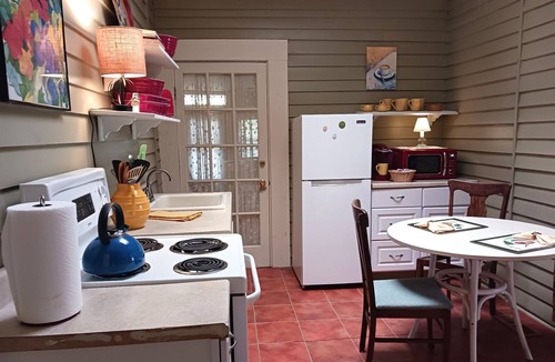 Downtown Little Rock Cabin | Spacious Enough for Four with Style, Comfort & Charm