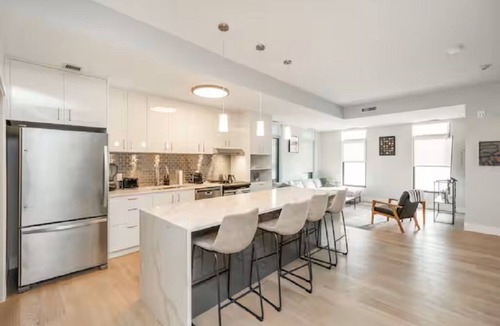 Winnipeg Condo | Spacious Executive 2-Level Condo | 2 Bed | 1.5 Bath|