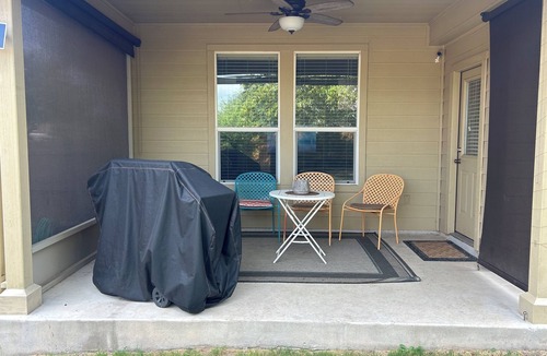 San Antonio House | Spacious, family and pet friendly home near Sea world & Helotes TX