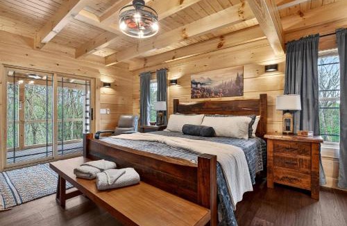 Hanover House | Spacious family cabin with game room and backyard