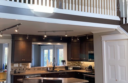 Ramara House | Spacious family cottage