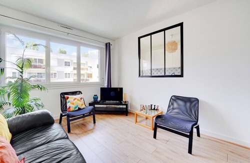 Plaisance Apartment | Spacious Family Flat 2bdr & Private Parking Sup