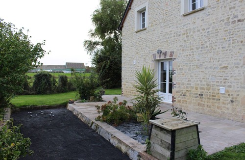 Mosles House | Spacious family home 10 minutes from Bayeux and Omaha