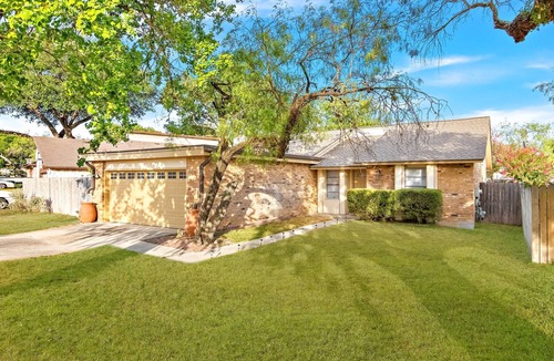 North San Antonio - SAT House | Spacious Family Friendly House Sleeps 9 ppl!