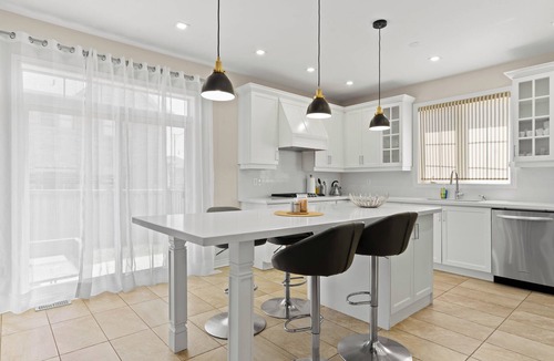 Mount Pleasant House | Spacious & Family-Friendly ~ 4BR, 3.5WR ~ Brampton