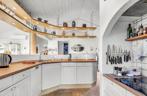 Strandby House | Spacious family friendly cottage only 150 m from beach