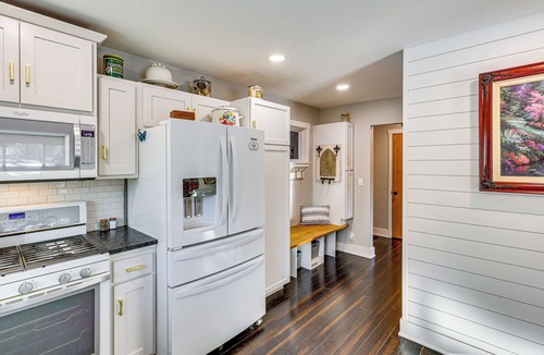 Lincoln House | Spacious & Family Friendly! Lincoln Home Near Dtwn