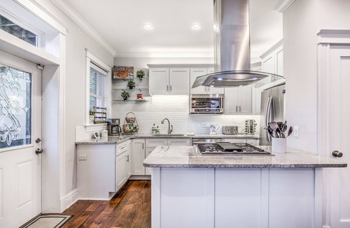 Tower Grove South House | Spacious Family & Friends House Across From Tower Grove Park