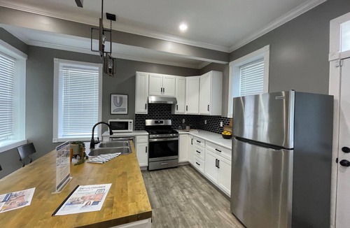 St. Louis House | Spacious Family-Friendly w/Crib, King Bed, & Secured Parking
