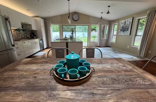 Bothell House | Spacious Family Friendly Retreat