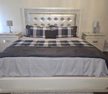 Brampton Apartment | Spacious family friendly 2 bedroom home