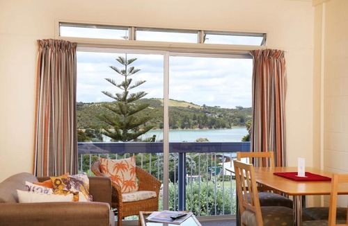 Ostend Apartment | Spacious, Family Friendly, Self-contained 2 Bedroom Units